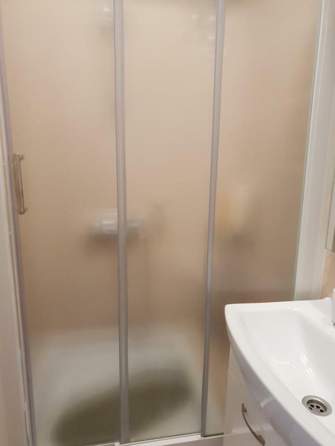 Fami Superior One Bedroom Apartment Риека Экстерьер фото